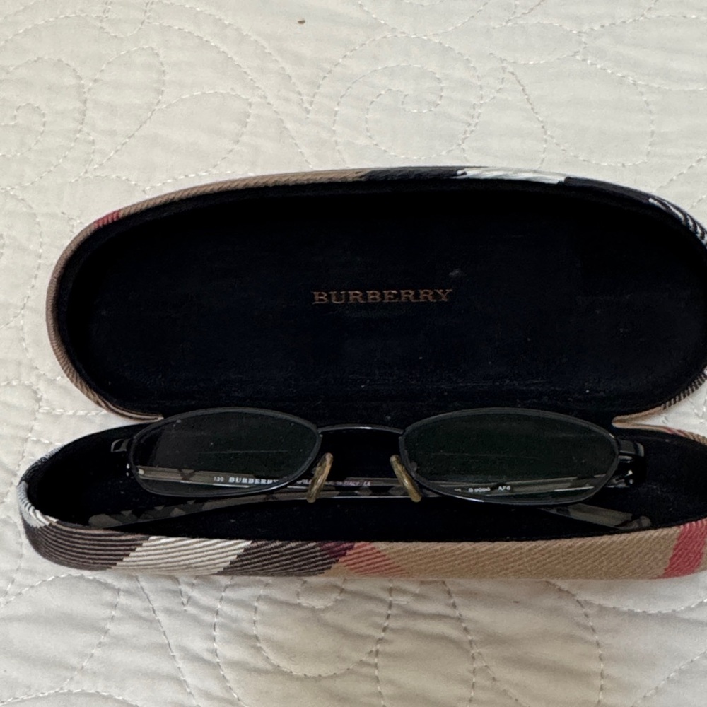 Burberry Black Sunglasses with Patterned Case